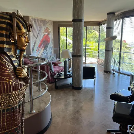 Fucsia Luxury Hotel *